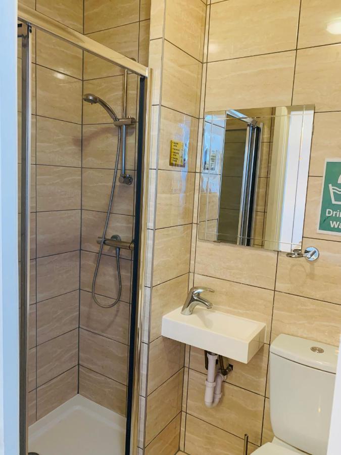 Riverside Double Room With Double Sofa Bed Londyn Zewnętrze zdjęcie