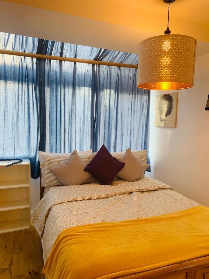 Riverside Double Room With Double Sofa Bed Londyn Zewnętrze zdjęcie